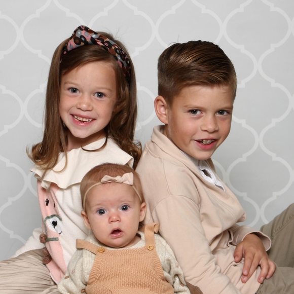 Meet your Posher, Megan - Picture 2 of 2